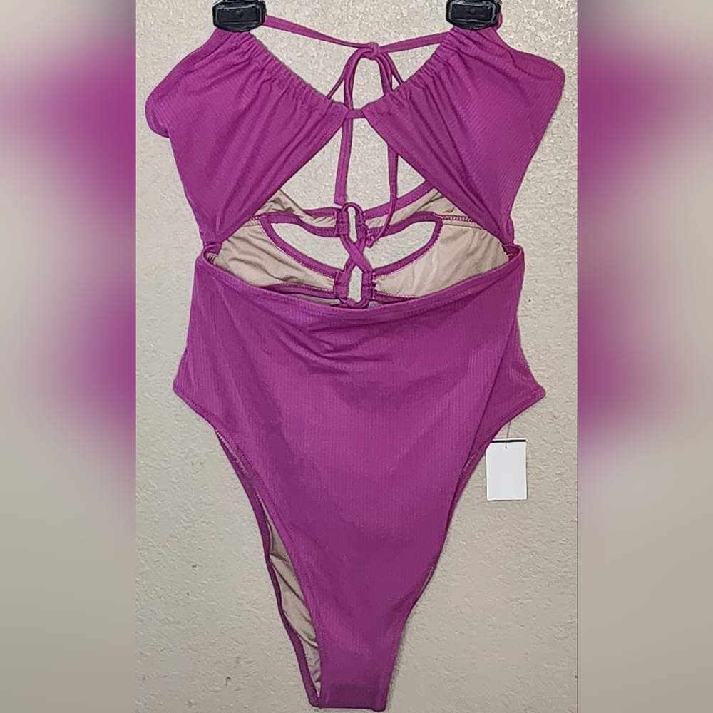 Shade & Shore Women's ribbed halter cut-out one-piece swimsuit PINK Size L NWOT